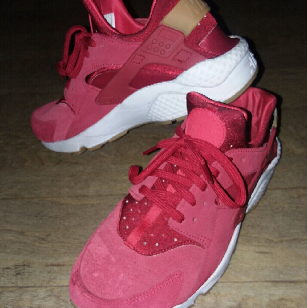 Red Hurraches